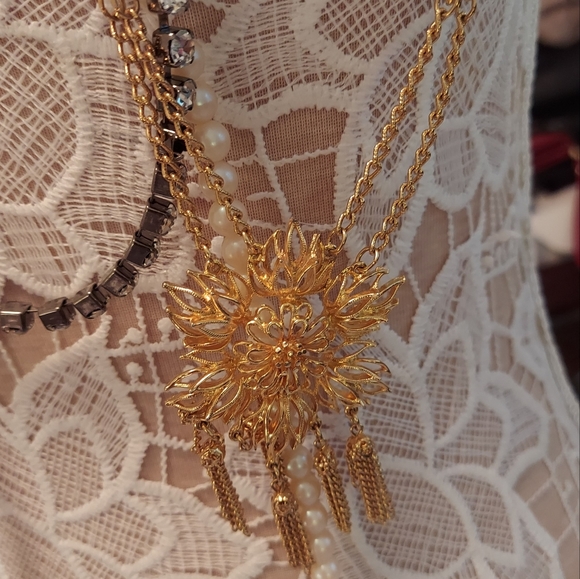 Necklaces #20 - Picture 2 of 3